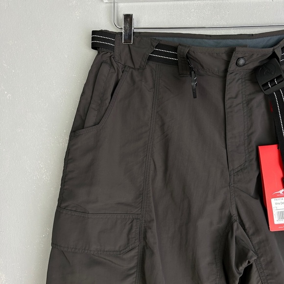 First Ascent trekwear men's size L Delta shorts cargo charcoal belted hiking NWT - Picture 3 of 12